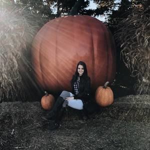 Meet your Posher, Klaudia